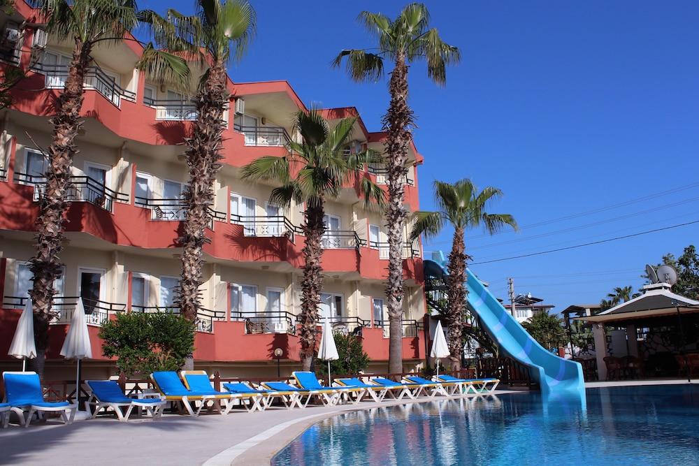 Semoris Hotel Side Luaran gambar