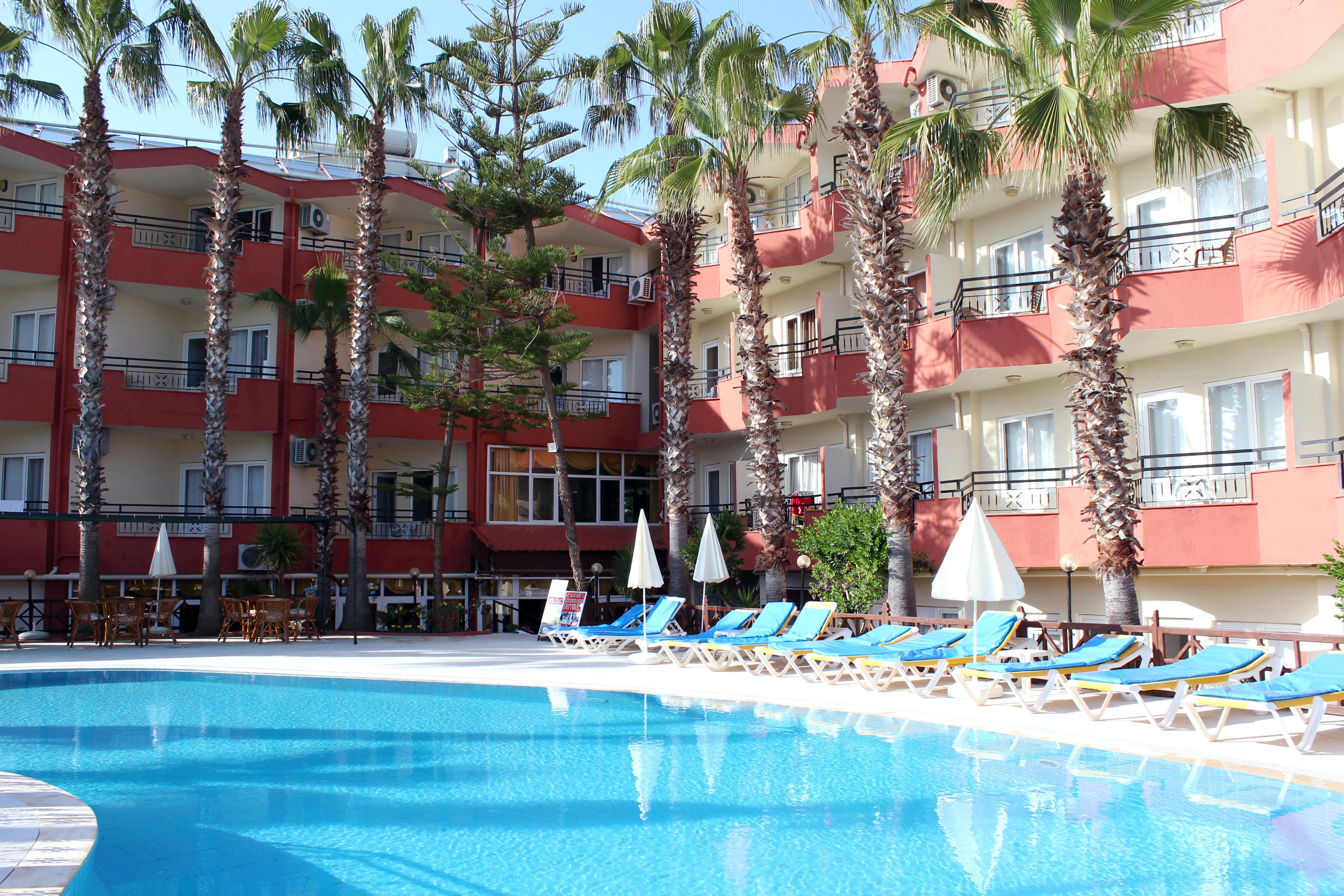 Semoris Hotel Side Luaran gambar