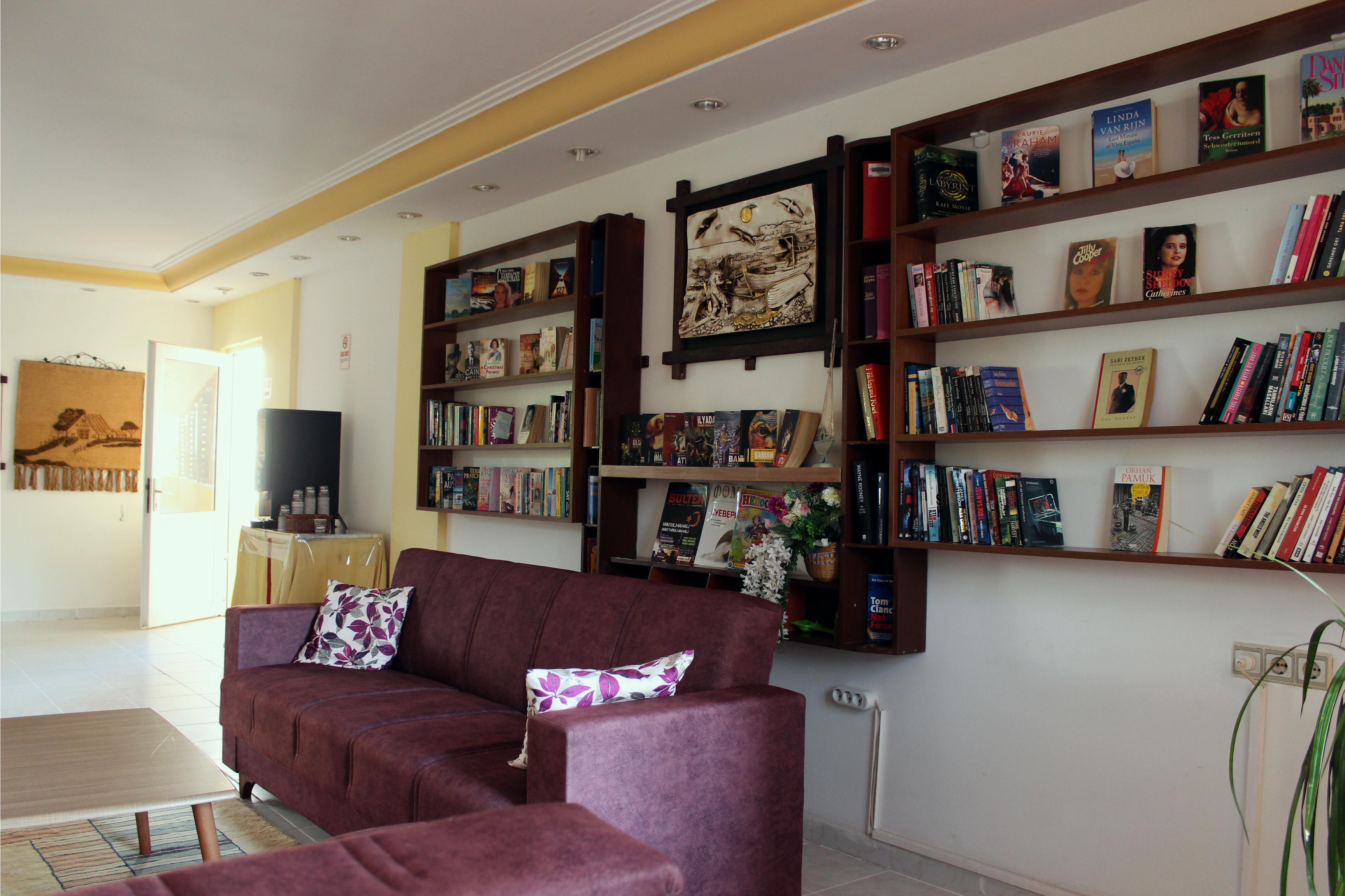 Semoris Hotel Side Luaran gambar
