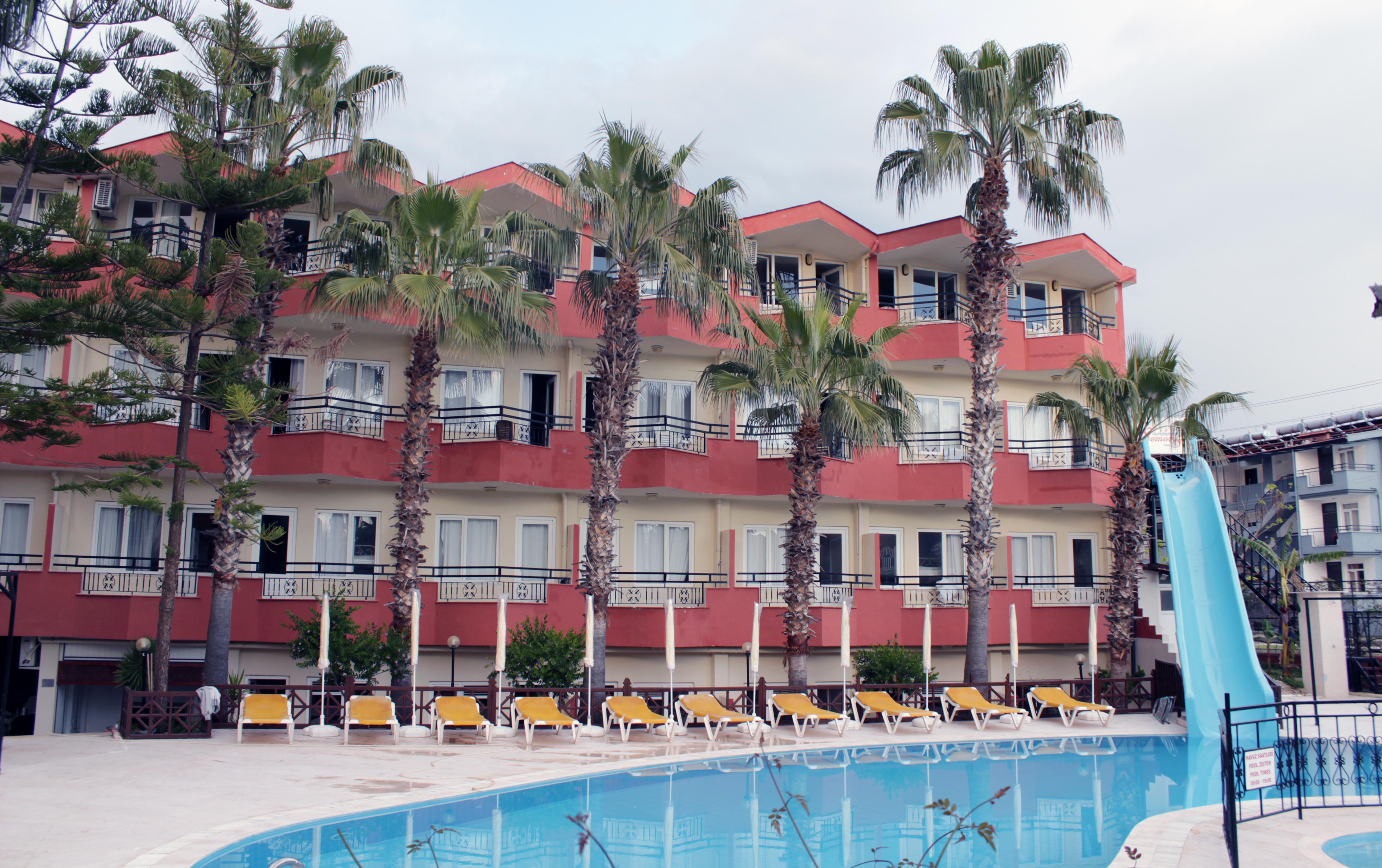 Semoris Hotel Side Luaran gambar