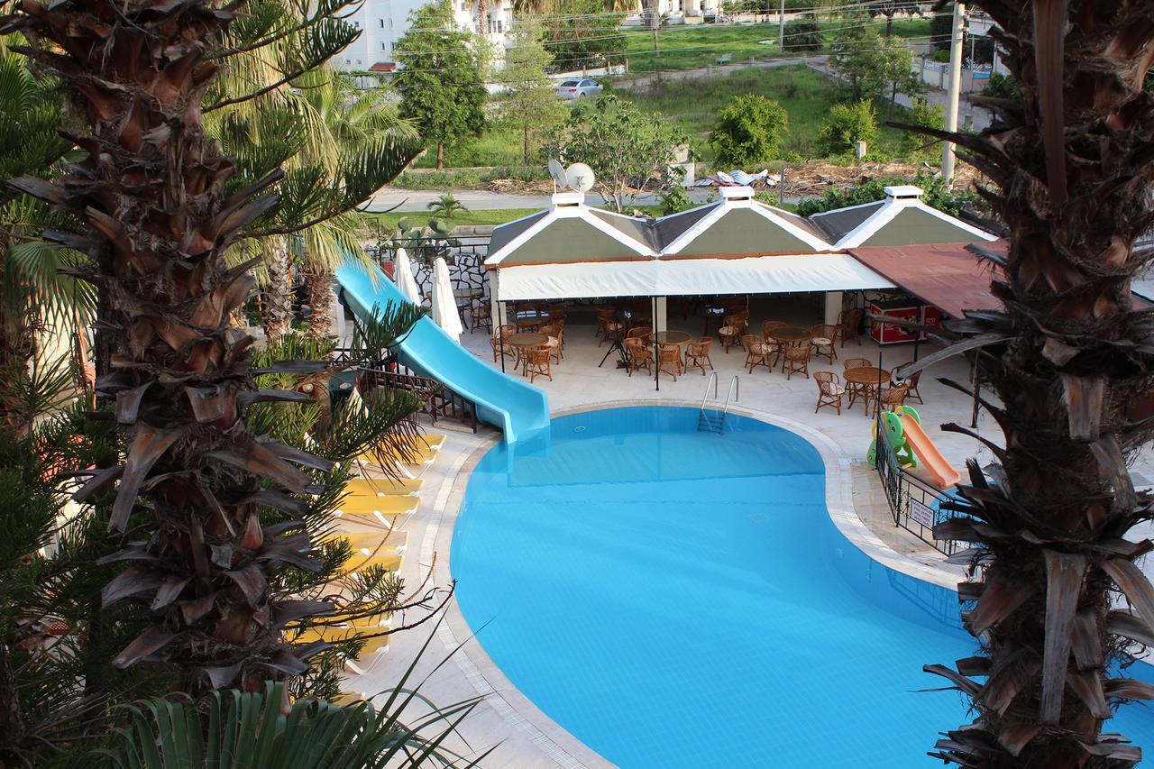 Semoris Hotel Side Luaran gambar