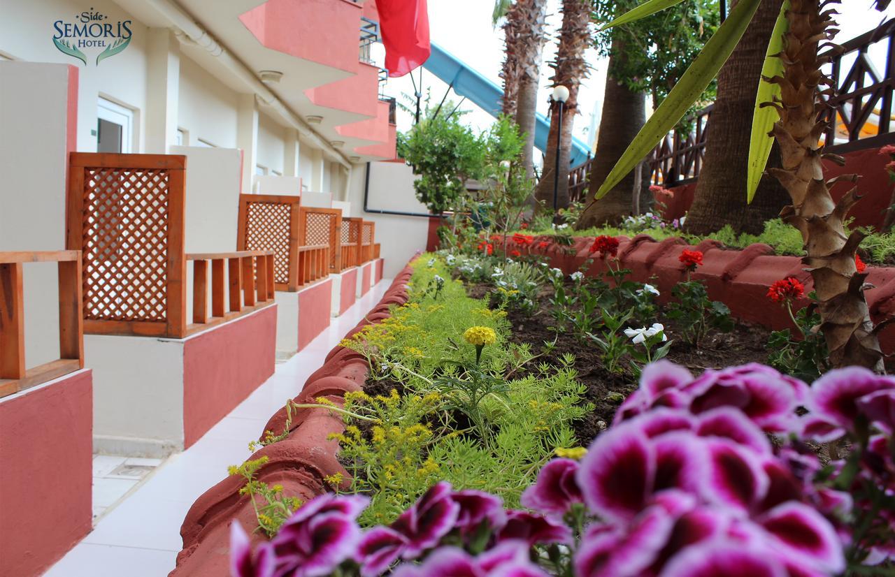Semoris Hotel Side Luaran gambar